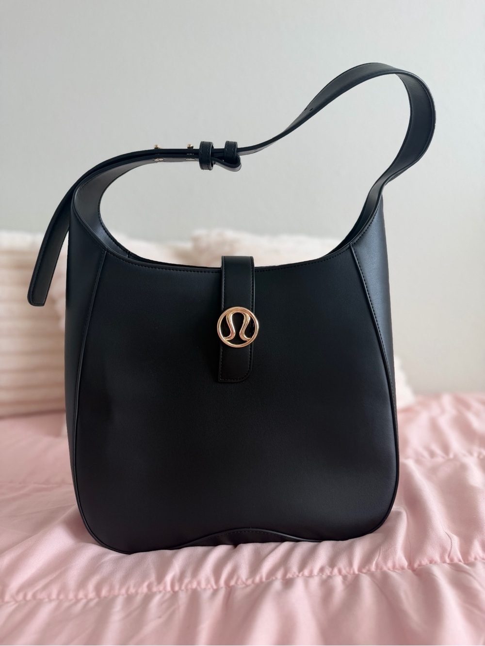 Leather Alternative Shoulder Bag 8L